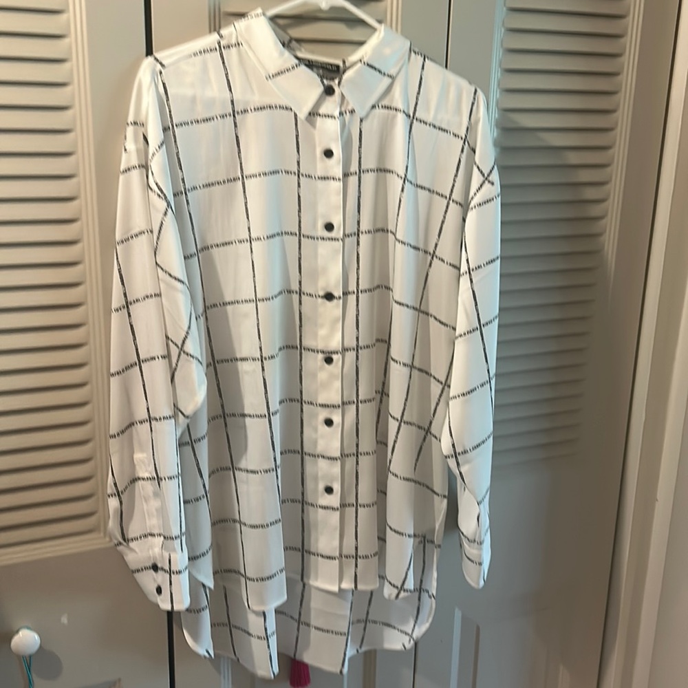 Karl Lagerfeld Long Sleeve White Stripe Shirt.